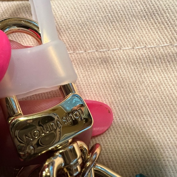 Louis Vuitton Gold Padlock Bag Charm includes dust bag and box - Picture 6 of 13